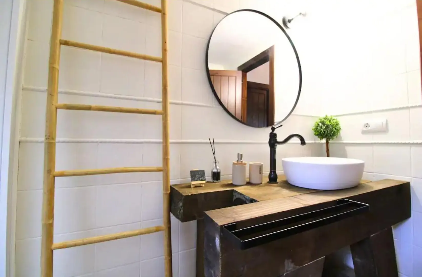 Finca Charco La Olla Jabugo Chalet